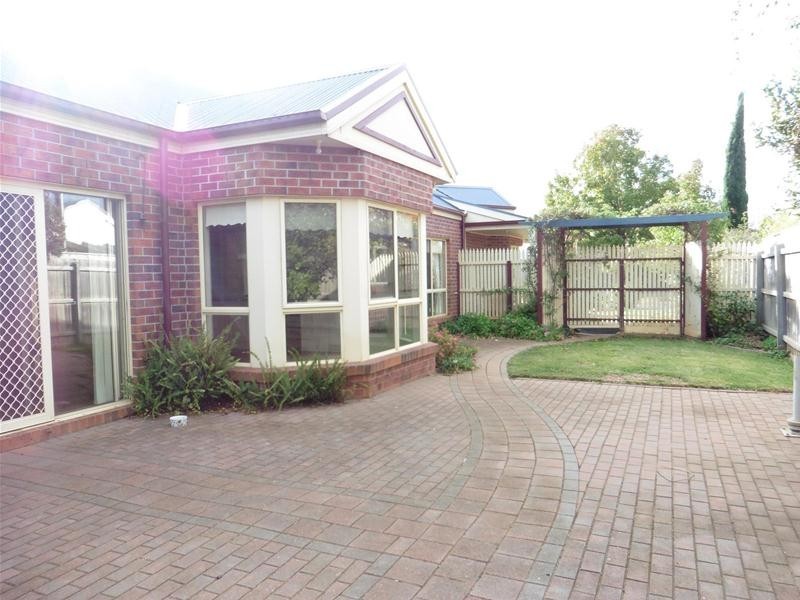 6 Harvest Way, Werribee VIC 3030