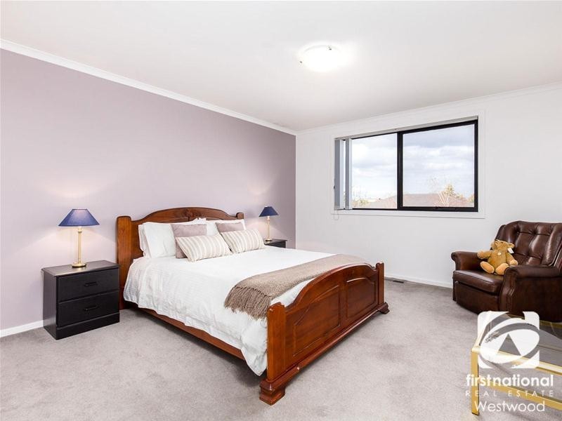 8 Little John Court, Werribee VIC 3030