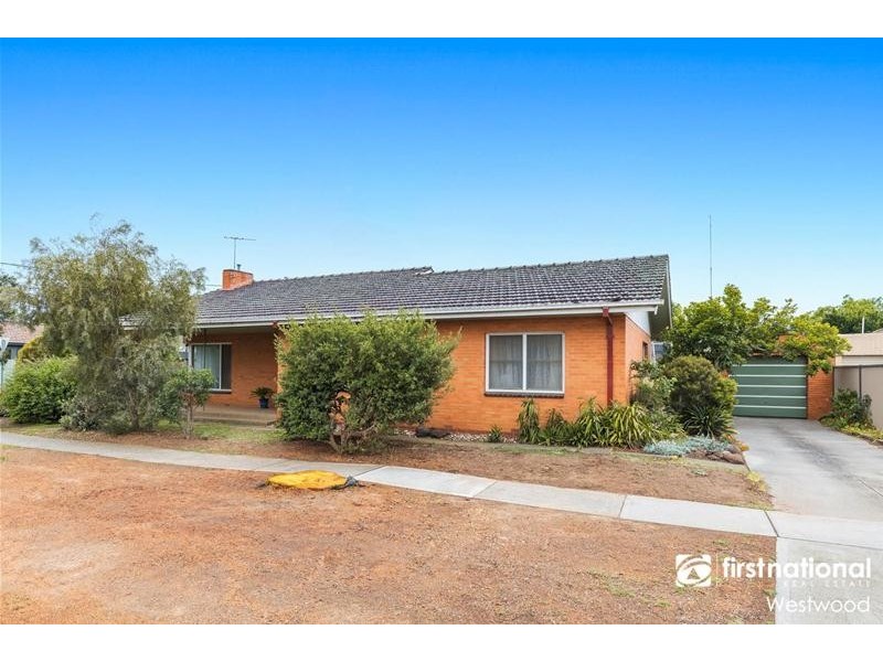 2 Sinns Avenue, Werribee VIC 3030