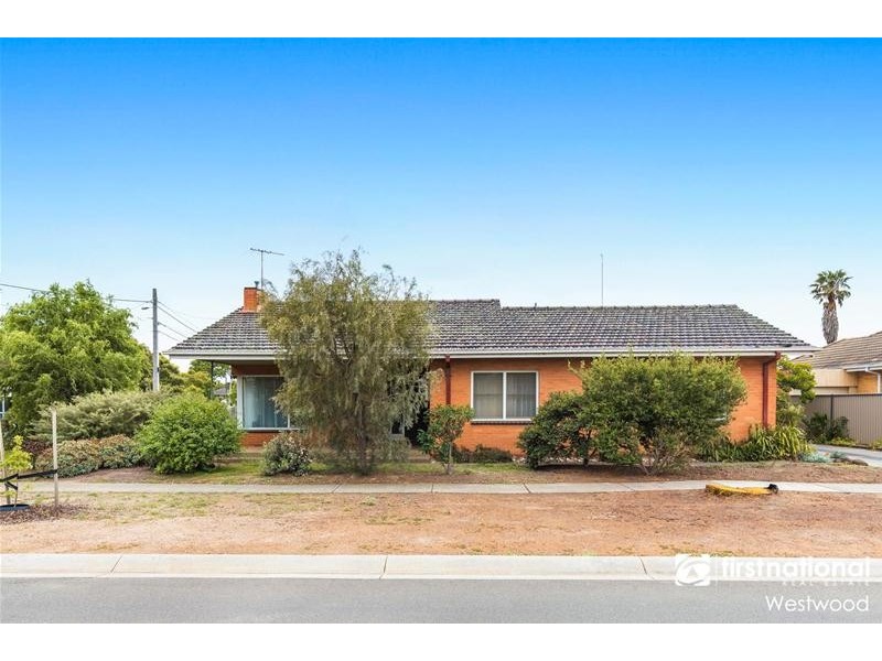 2 Sinns Avenue, Werribee VIC 3030