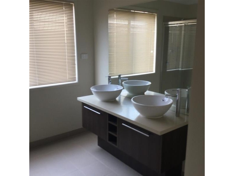 2 Mandora Grange, Tarneit VIC 3029