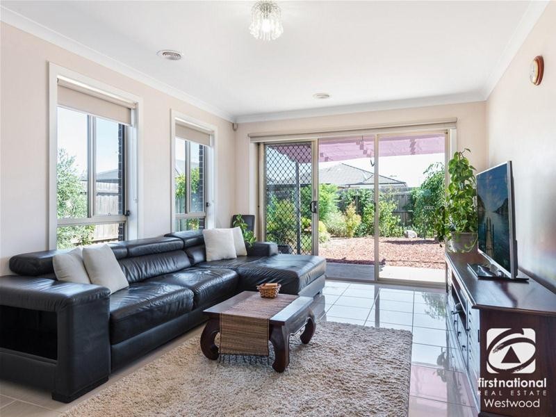 15 Ducane Street, Wyndham Vale VIC 3024