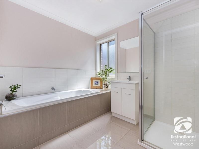 15 Ducane Street, Wyndham Vale VIC 3024