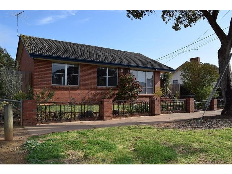 32 Myrtle Street, Werribee VIC 3030