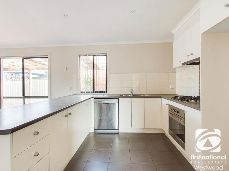 10 Nautilus Close, Wyndham Vale VIC 3024