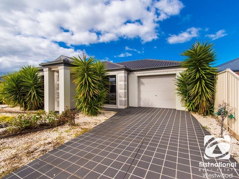 10 Nautilus Close, Wyndham Vale VIC 3024