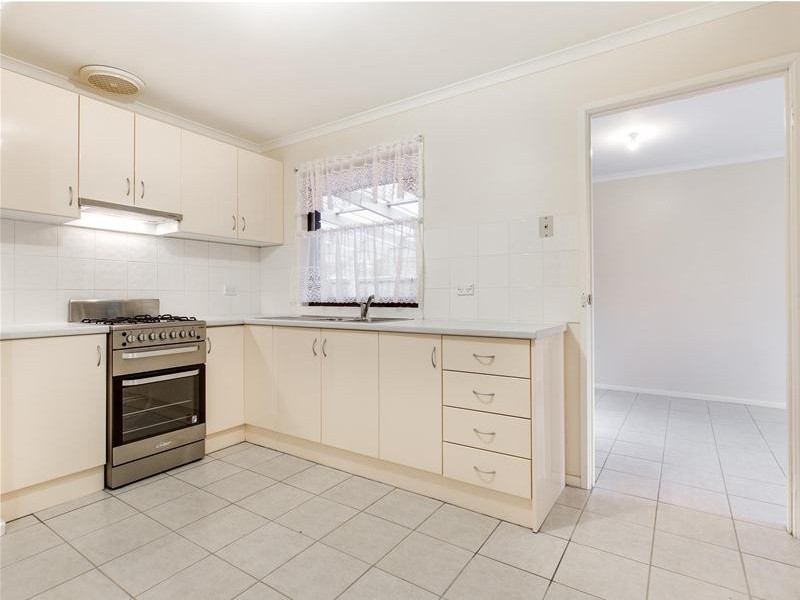 37 Hawkesbury Road, Werribee VIC 3030