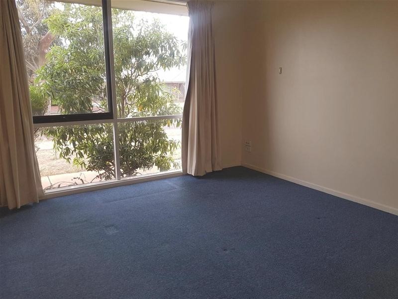 37 Hawkesbury Road, Werribee VIC 3030