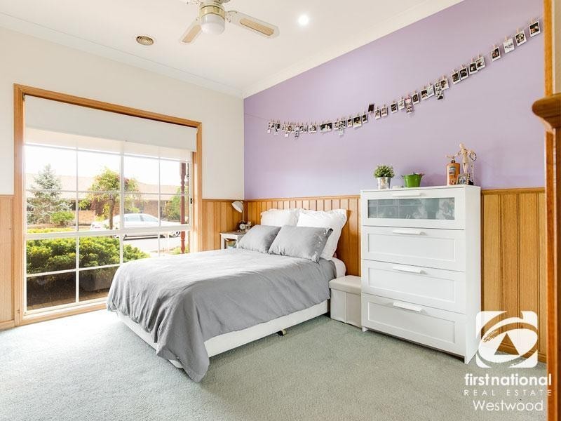 77 Hopetoun Road, Werribee VIC 3030