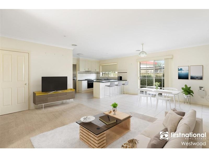 2/14 West County Drive, Wyndham Vale VIC 3024