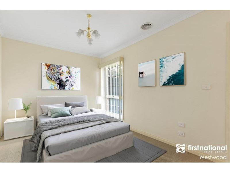 2/14 West County Drive, Wyndham Vale VIC 3024