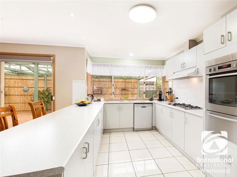 51 Doris Drive, Hoppers Crossing VIC 3029