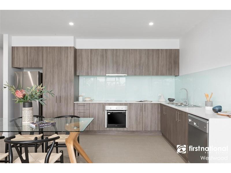 402/116 Watton Street, Werribee VIC 3030