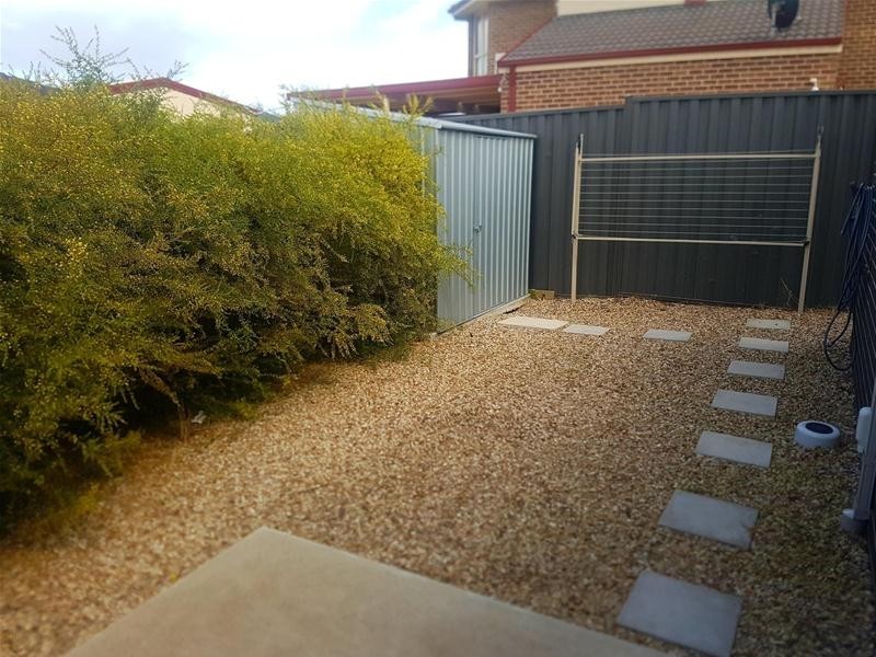 2/17 Manor Lakes Boulevard, Wyndham Vale VIC 3024