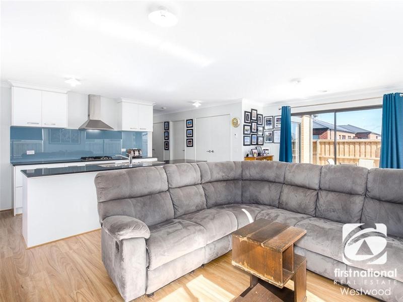 12 Mathoura Avenue, Werribee VIC 3030