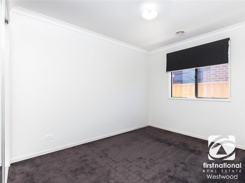 12 Mathoura Avenue, Werribee VIC 3030