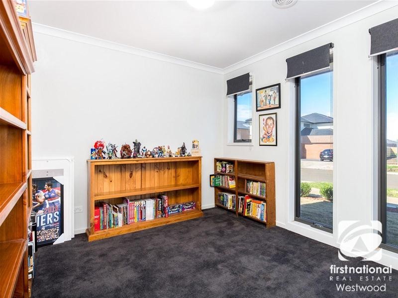 12 Mathoura Avenue, Werribee VIC 3030