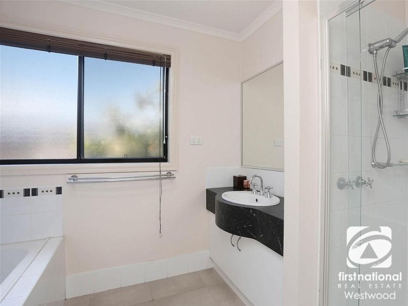 21 Rosamond Avenue, Tarneit VIC 3029