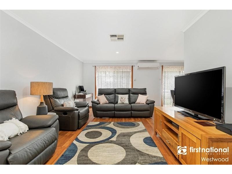 44 Queensbury Way, Werribee VIC 3030