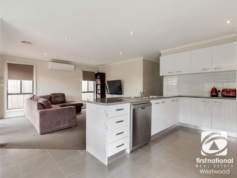 14 Morgan Crescent, Werribee VIC 3030