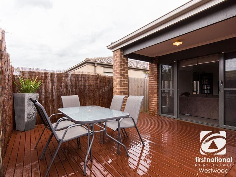 14 Morgan Crescent, Werribee VIC 3030