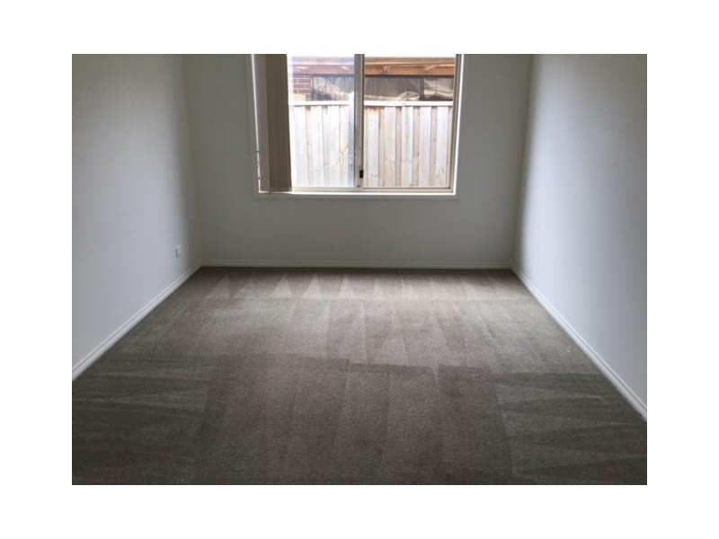 12 Woodswallow Place, Williams Landing VIC 3027