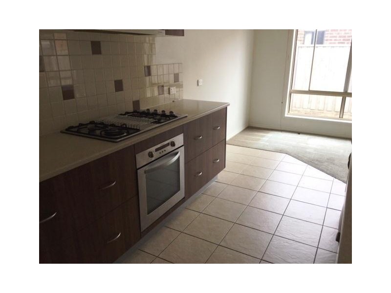 12 Woodswallow Place, Williams Landing VIC 3027