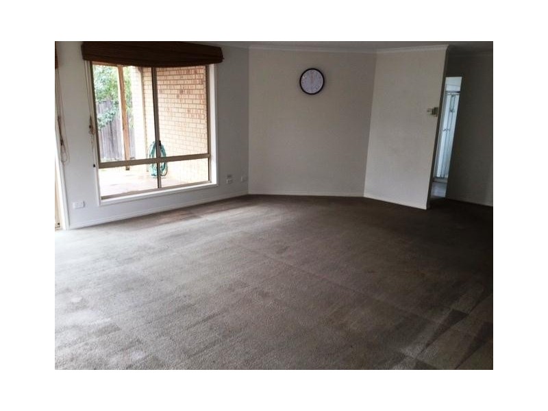 12 Woodswallow Place, Williams Landing VIC 3027