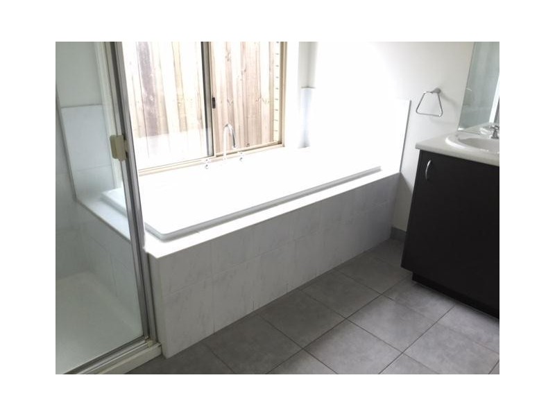 12 Woodswallow Place, Williams Landing VIC 3027