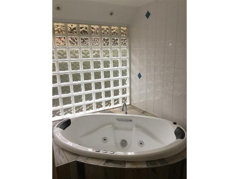 42 Golden Avenue, Werribee VIC 3030