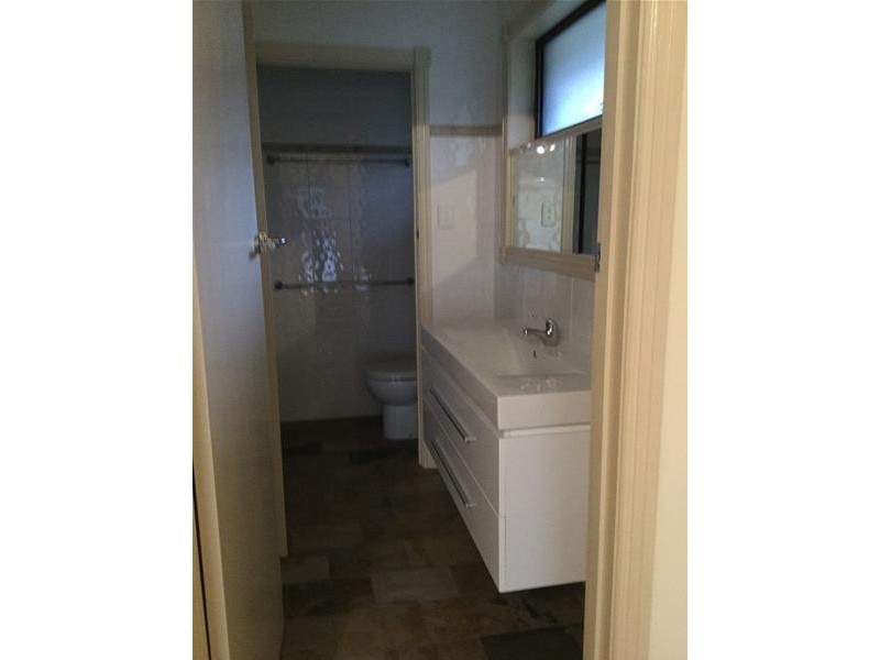 42 Golden Avenue, Werribee VIC 3030