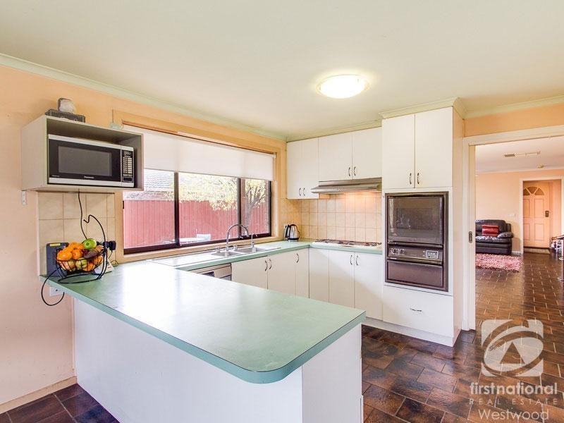 93 Bellbridge Drive, Hoppers Crossing VIC 3029