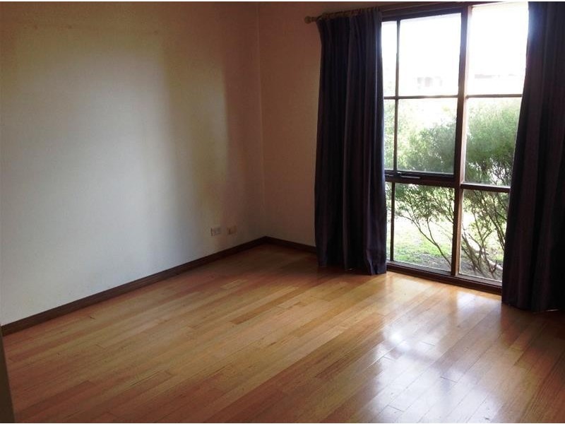 16 Chateau Close, Hoppers Crossing VIC 3029