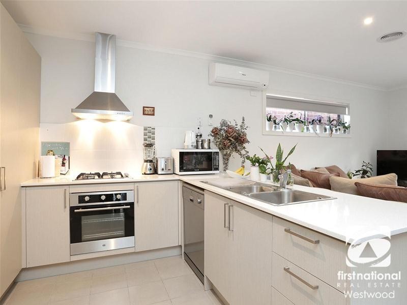 1/11 Filippin Court, Werribee VIC 3030