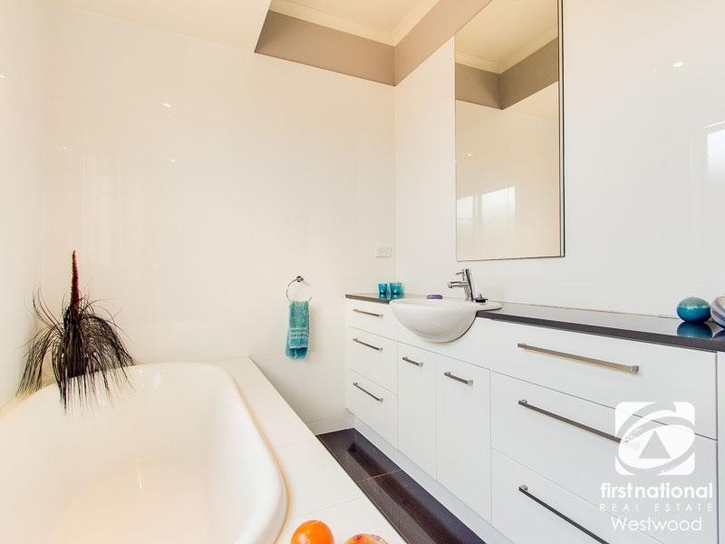 7 Linda Court, Werribee VIC 3030