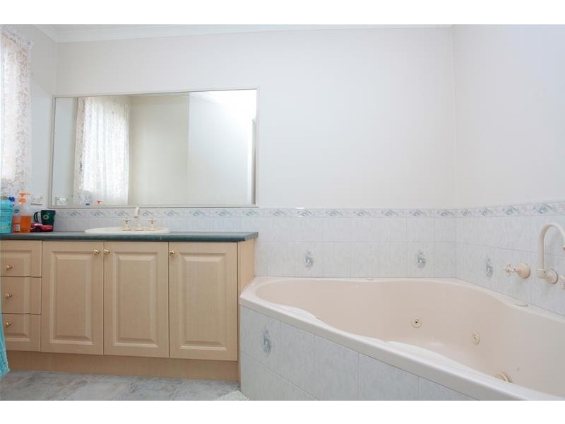 5 Anna Court, Werribee VIC 3030