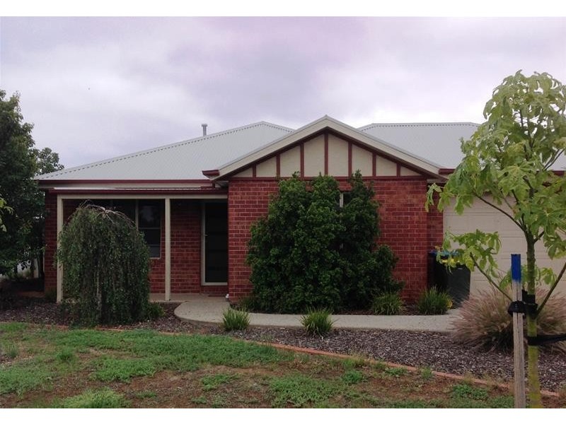 1/11 Filippin Court, Werribee VIC 3030