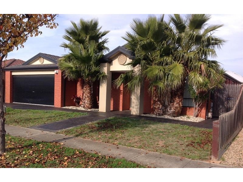 22 Macadamia Grove, Werribee VIC 3030