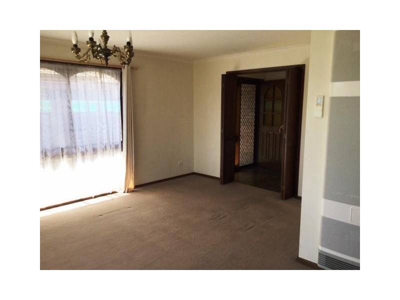 37 Huntingfield Drive, Hoppers Crossing VIC 3029