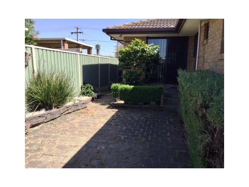 37 Huntingfield Drive, Hoppers Crossing VIC 3029