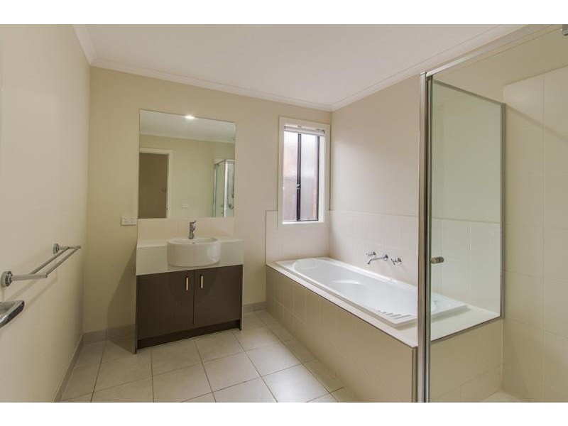 5 Morgan Crescent, Werribee VIC 3030