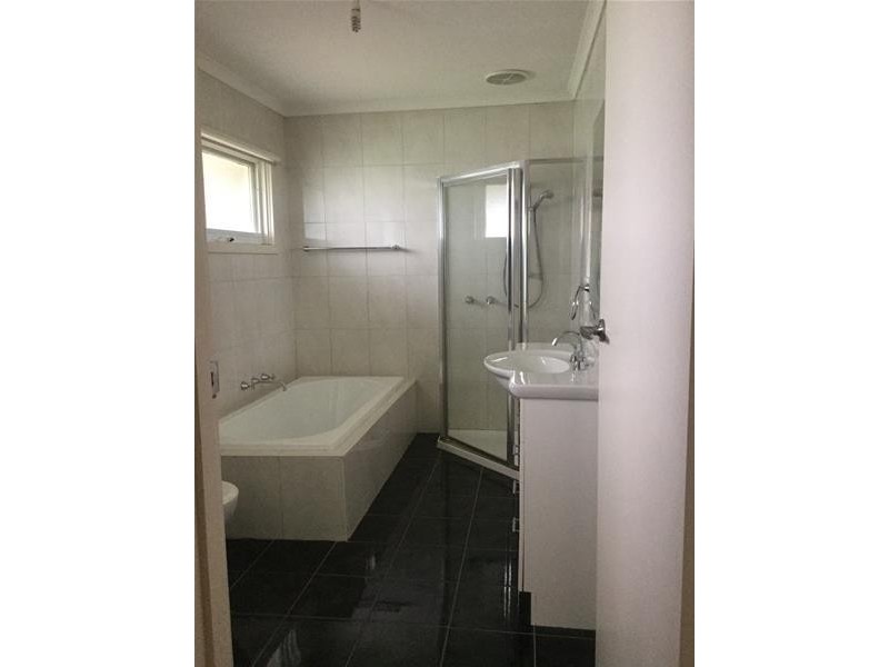 9 Third Avenue, Hoppers Crossing VIC 3029