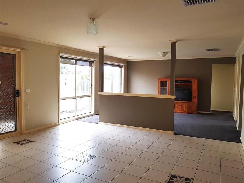 27 Abbotswood Drive, Hoppers Crossing VIC 3029