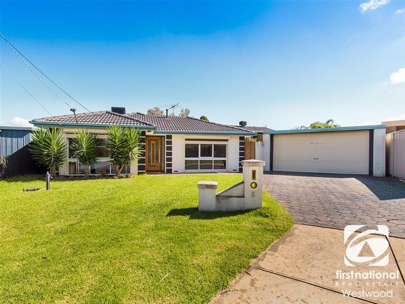 5 Loddon Court, Werribee VIC 3030
