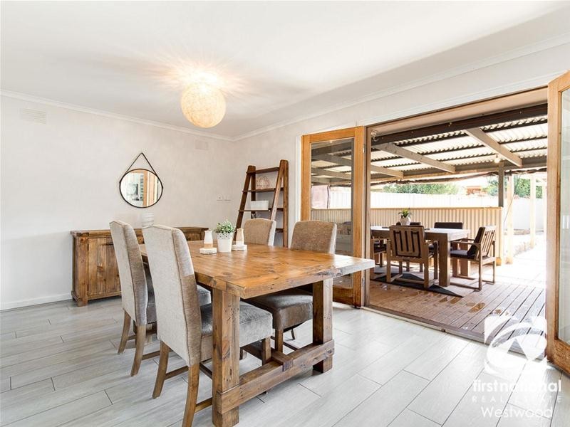 5 Loddon Court, Werribee VIC 3030