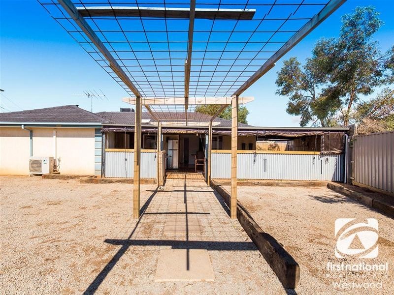 5 Loddon Court, Werribee VIC 3030