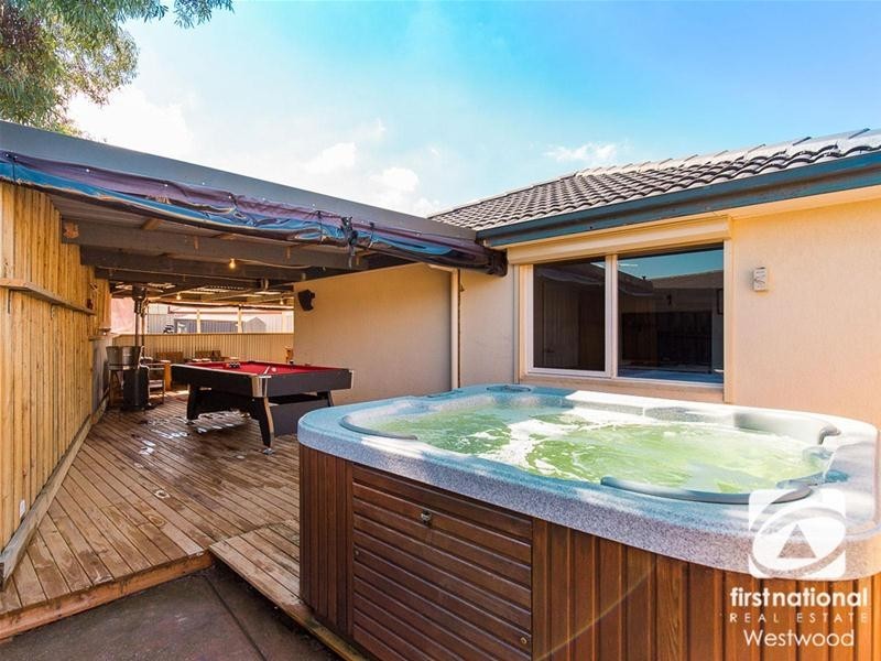 5 Loddon Court, Werribee VIC 3030