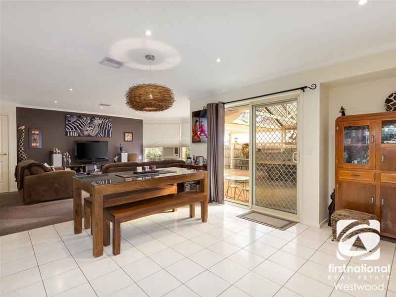 35 Flinders Crescent, Wyndham Vale VIC 3024