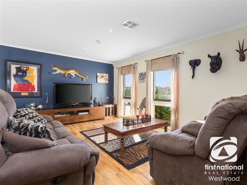 35 Flinders Crescent, Wyndham Vale VIC 3024