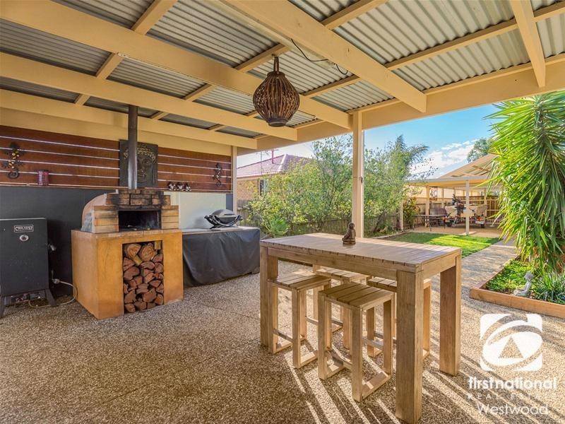 35 Flinders Crescent, Wyndham Vale VIC 3024